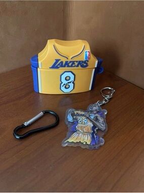 Los Angeles Lakers Kobe Bryant Jersey AirPods Pro Case & Keychain